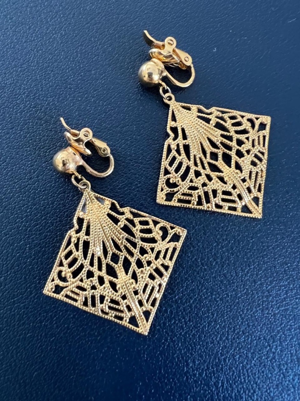 Trifari TM Gold Tone Open Filigree Diamond-Shape Drop Dangle Clip on Earrings - Picture 2 of 4